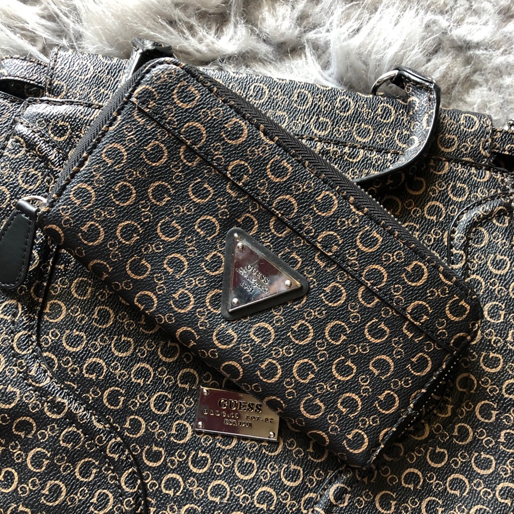 Guess Brand New Purse